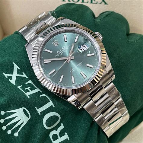 mint green dial